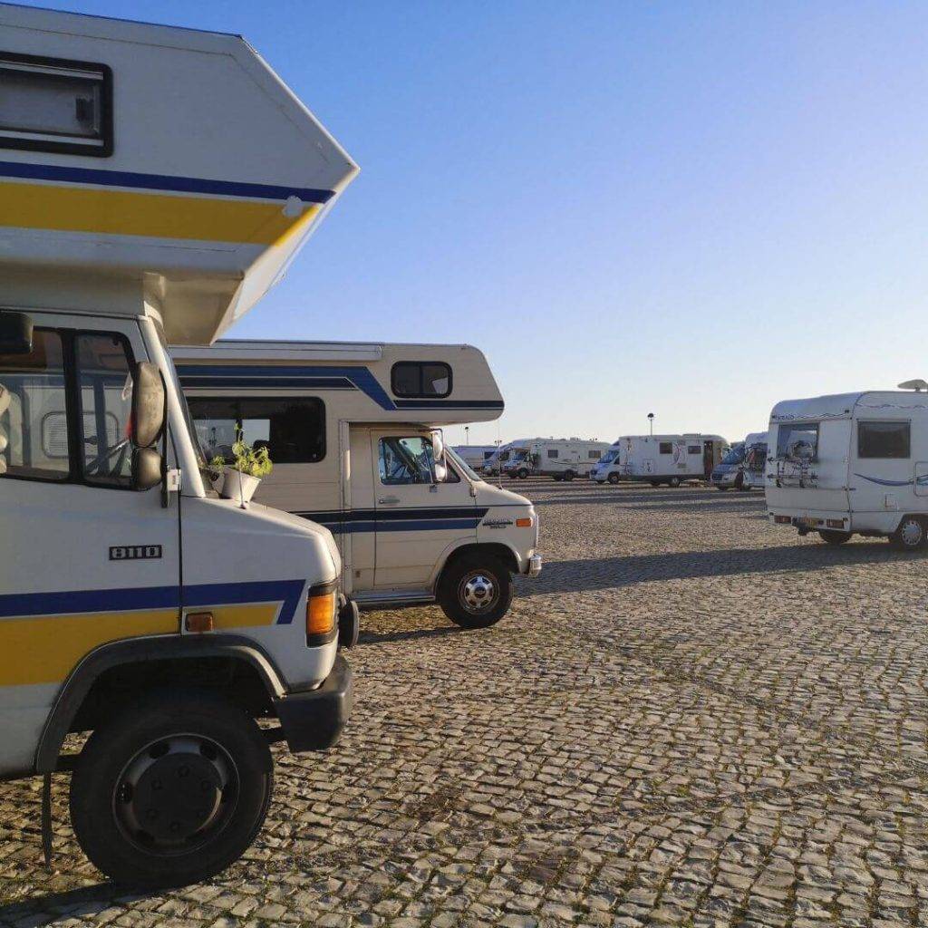 Vanlife auf dem Parkplatz