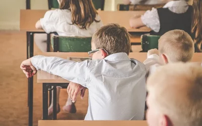 Kinder, die (nicht) zur Schule gehen, sind dumm & asozial: 3 Vorteile durch den Schulbesuch